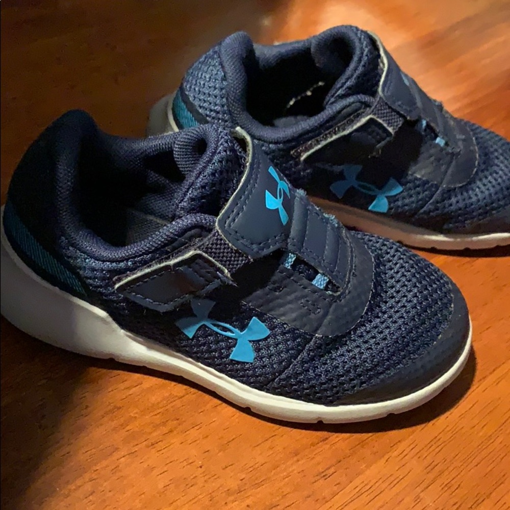 Under Armour boys size 8c